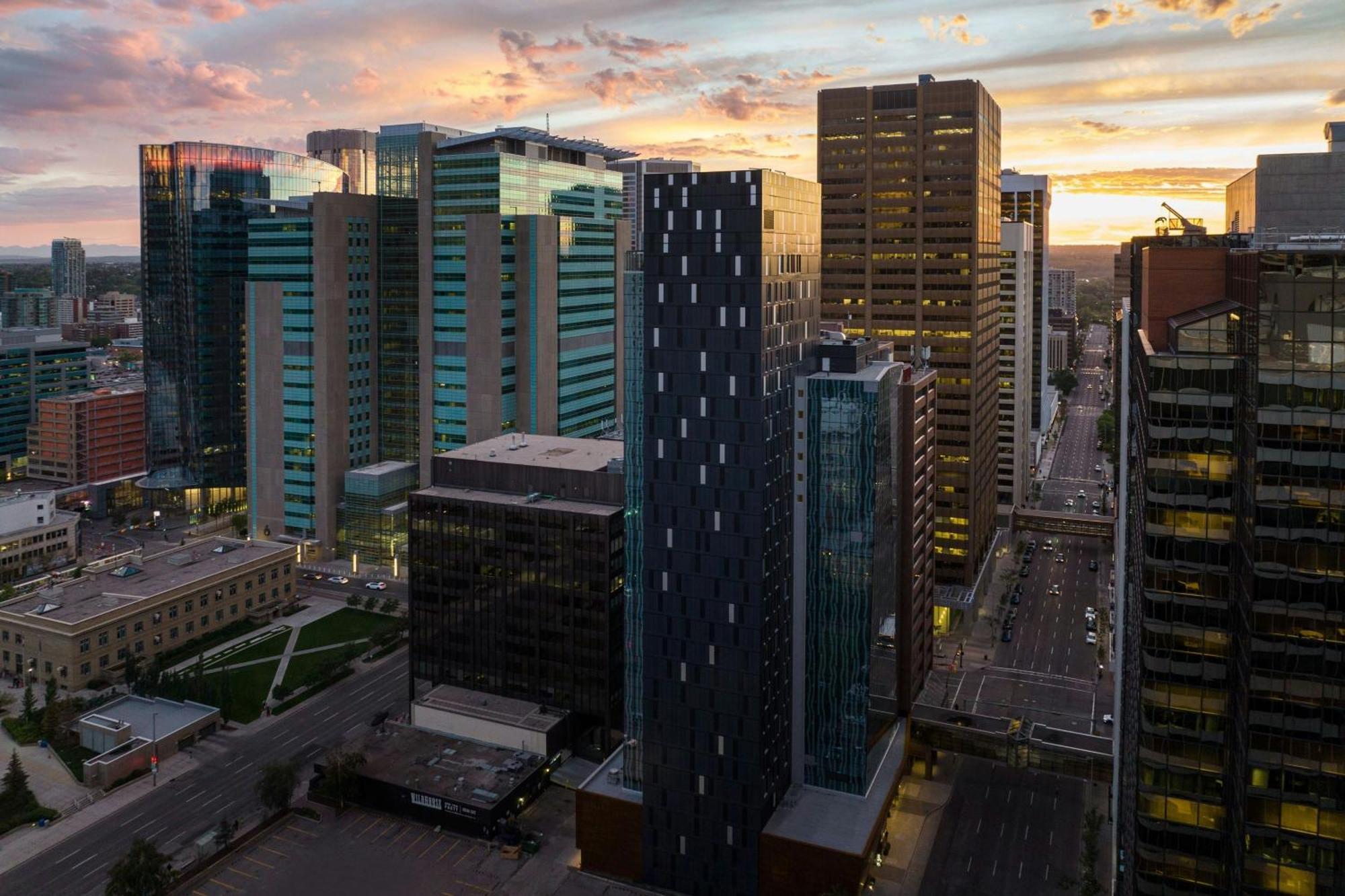 The Dorian, Autograph Collection Hotel Calgary Bagian luar foto